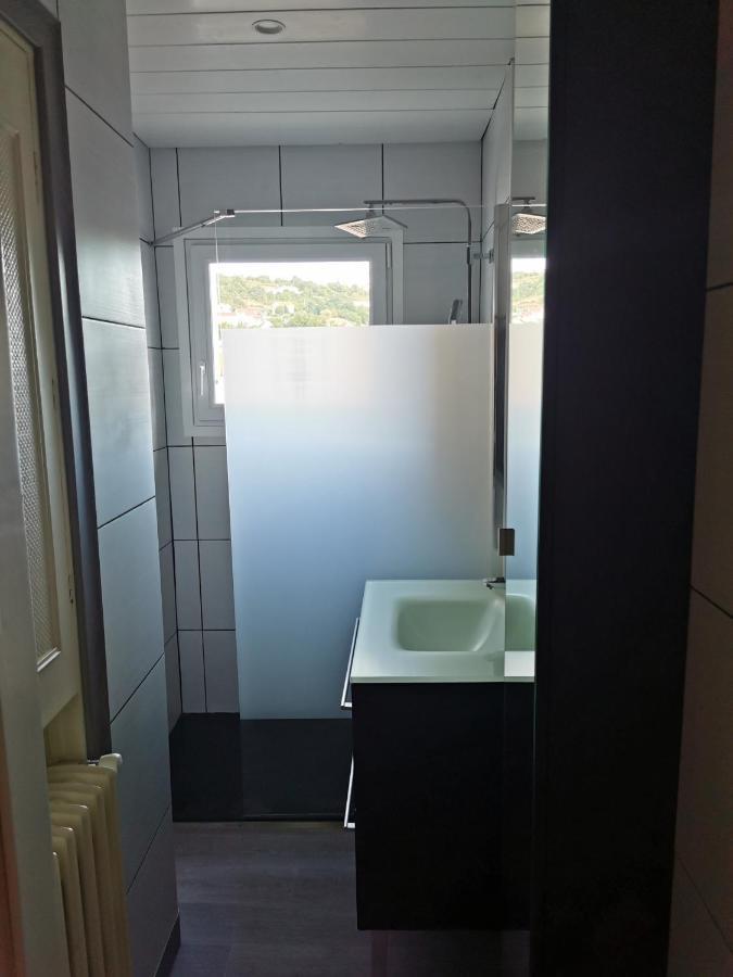 Chambre Privee Dans Appart Partage, Centre Ville, Avec Vue Sur Les Monuments Le Puy-en-Velay Buitenkant foto